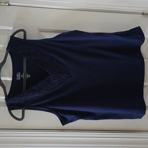 CROFT AND BARROW WOMEN'S PLUS SLEEVELESS SUMMER BLUE V-NECK TOP SIZE XXL